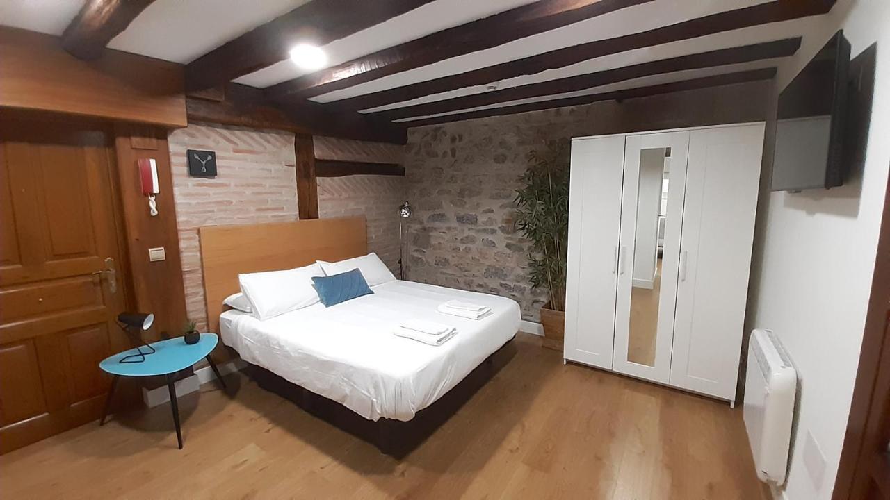 Luxury In Old Town Near Beach By Www,Sansebastianapartments,Es Сан Себастиан Екстериор снимка