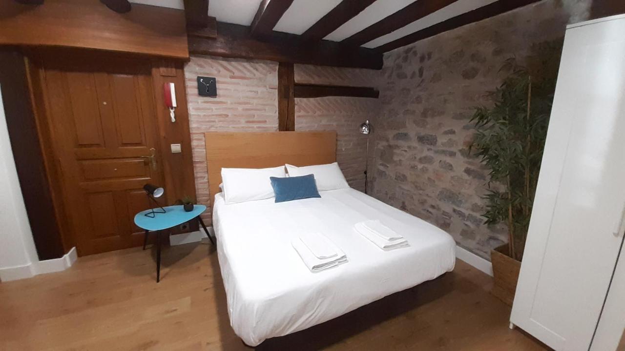 Luxury In Old Town Near Beach By Www,Sansebastianapartments,Es Сан Себастиан Екстериор снимка